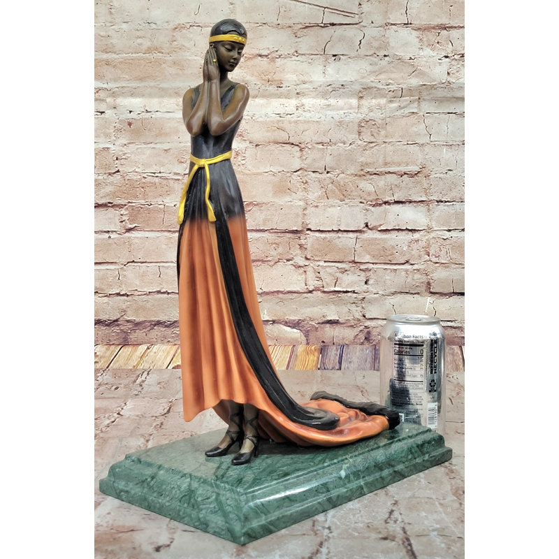 Élégante sculpture de femme en bronze - Figurine Art déco en robe fluide avec patine colorée sur base de marbre