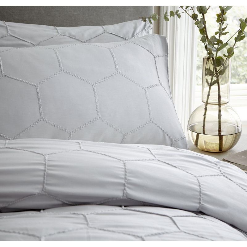 Honeycomb Pinch Duvet Cover Set, 200 x 200cm Duvet Cover + 2 Standard Pillowcases