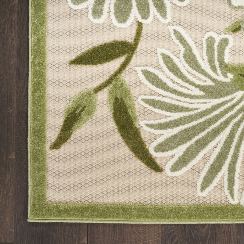 Niccoli Floral Indoor/Outdoor Area Rug, Rectangle 5'3" x 7'5"