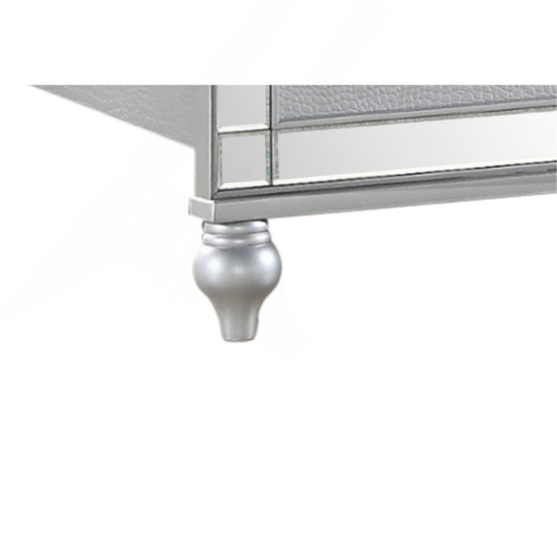 Lit rembourré Sterling en bois Sterling, Argent argent, Très grand lit