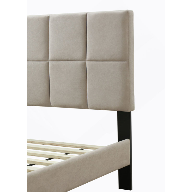 Lit carré simple dans une boîte avec USB, Simple