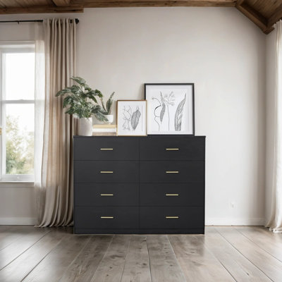Commode à huit tiroirs