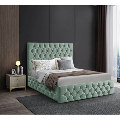 Barcley Upholstered Bed