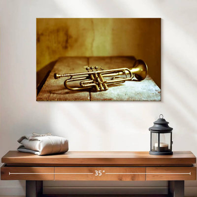 Abarca Vintage Golden Trumpet