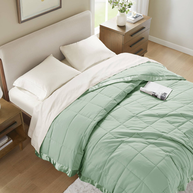Twin Green Down Alternative Blanket with Satin Trim