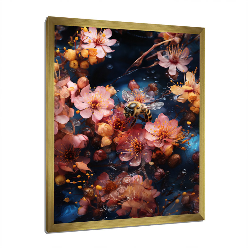 «Colorful Bee I» sur toile, Encadrement doré, H 32 po x l 24 po x P 1 po