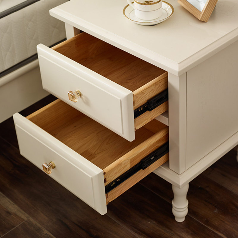Armoire de chambre de couleur crème