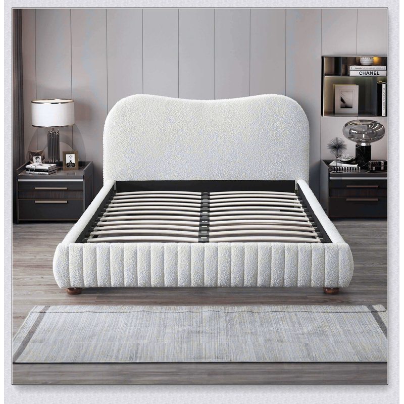 Grand lit plateforme tapissier Norme