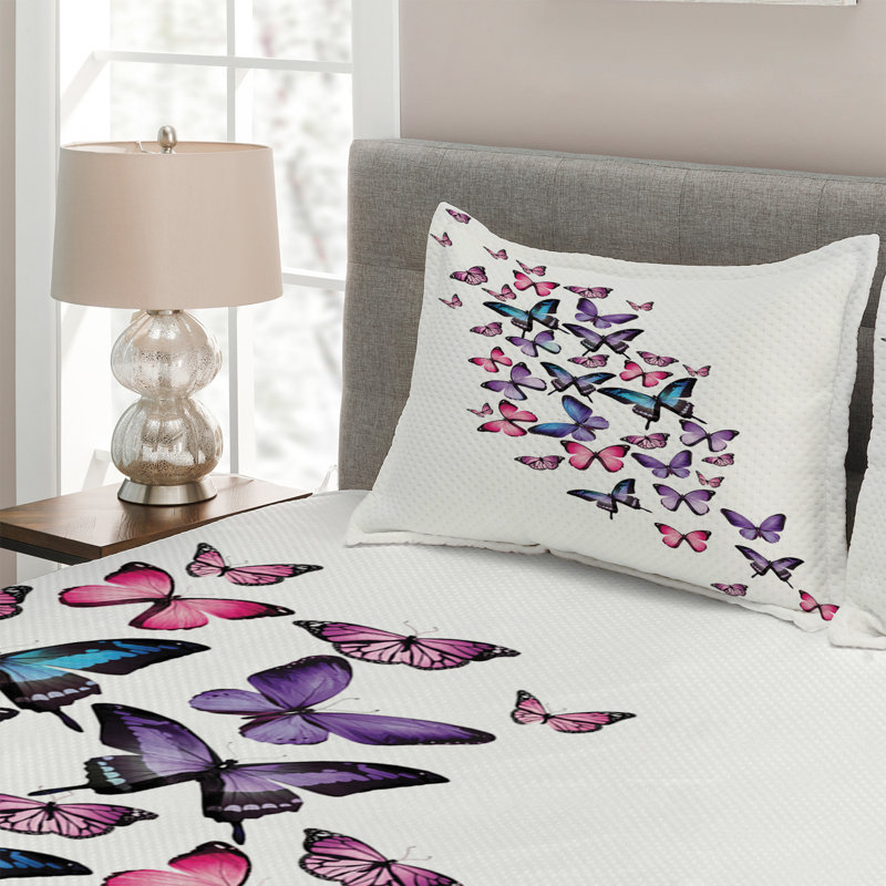 Butterflies Farmhouse / Country Polyester Coverlet, King Bedspread + 2 Shams