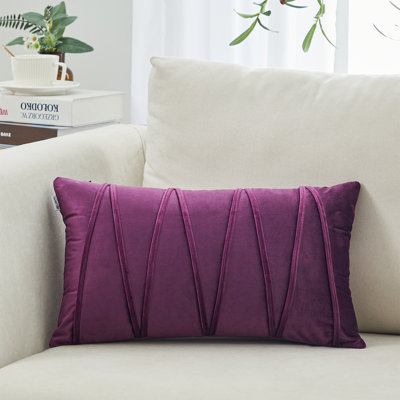 Coussin en velours à chevrons