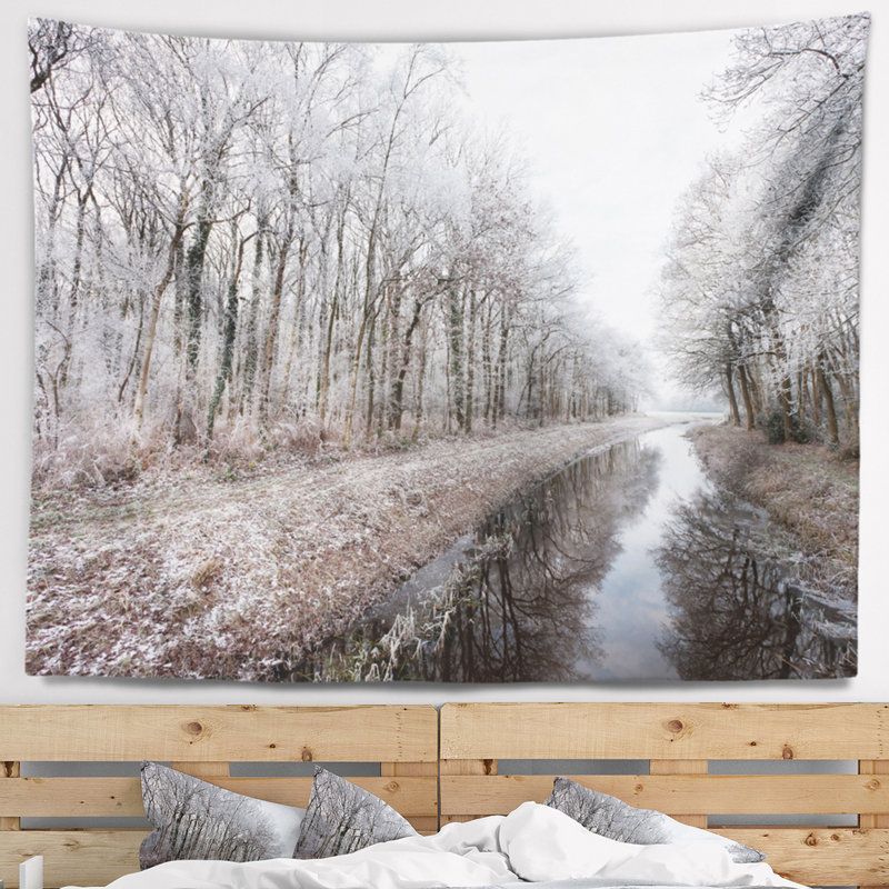 Tapisserie «Trees in White Winter Landscape», H 50 po x l 60 po