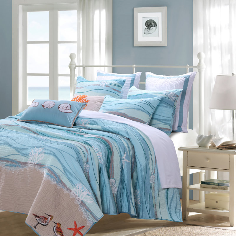 Maui Twin Blue Cotton Reversible Quilt and Sham Set