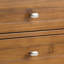 Table de chevet transitionnelle en bois massif avec tiroirs et tablette ouverte Warm Shaker-328047973