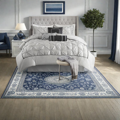 Ensemble de literie capitonné gris élégant, tissu en polyester, décor de chambre à coucher moderne