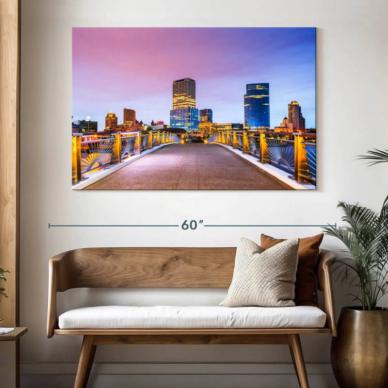 Milwaukee Walkway, 34" H x 51" W
