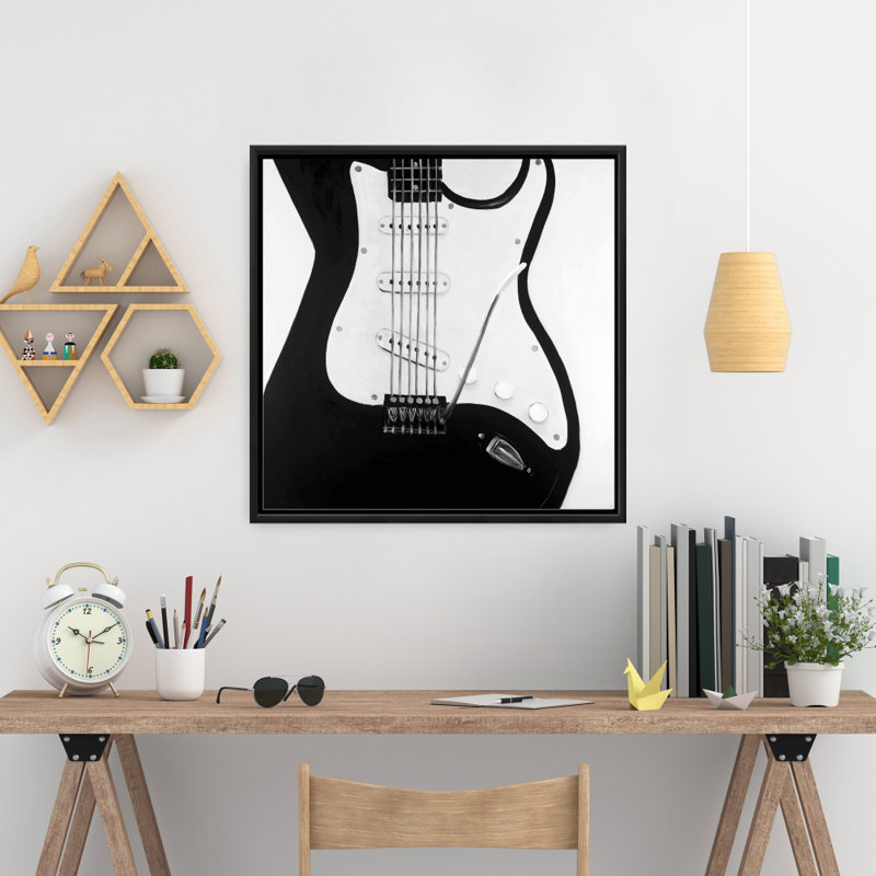 " Black Electric Guitar "