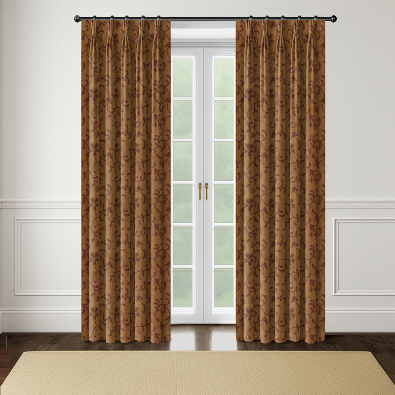 Paire de rideaux avec œillets Breccan Garnet (l 50 po x L 108 po), L 50 po x L 108 po, Grenat