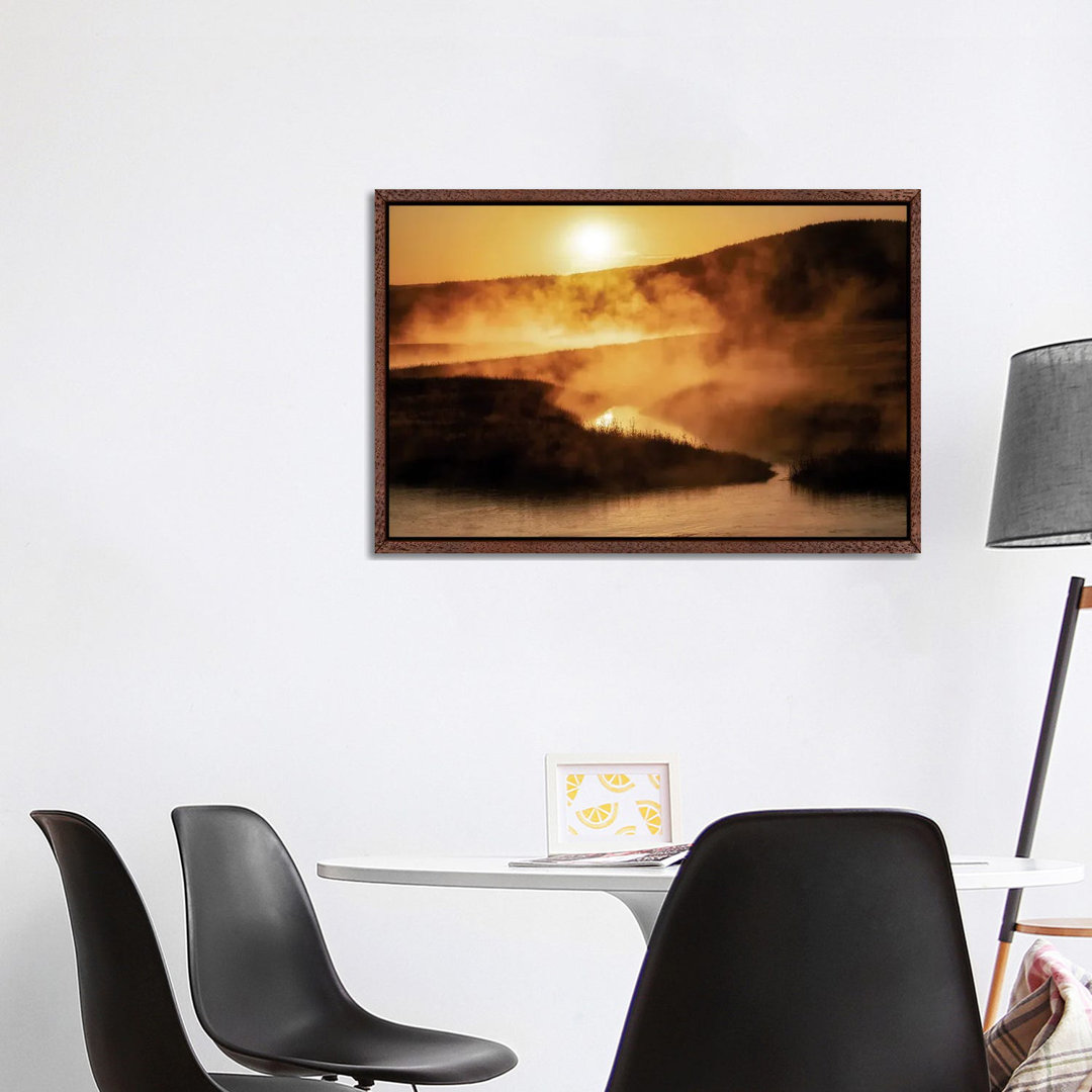 Madison Sunrise II von Dennis Frates - Galerie-verpackte Leinwand Giclée auf Leinwand