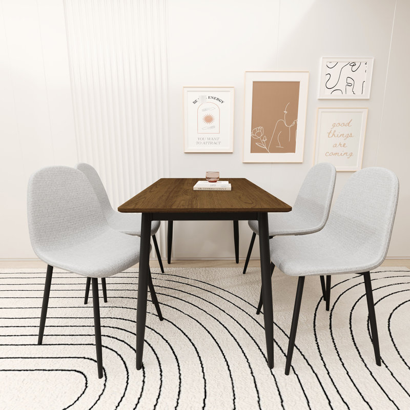Salle à manger élégante avec 4 sièges moelleux et pieds en métal noir, polyvalente pour différents espaces, minimaliste moderne facile à nettoyer, salle à manger de cuisine, chaises confortables en velours doux, convient pour 6 personnes, petite
