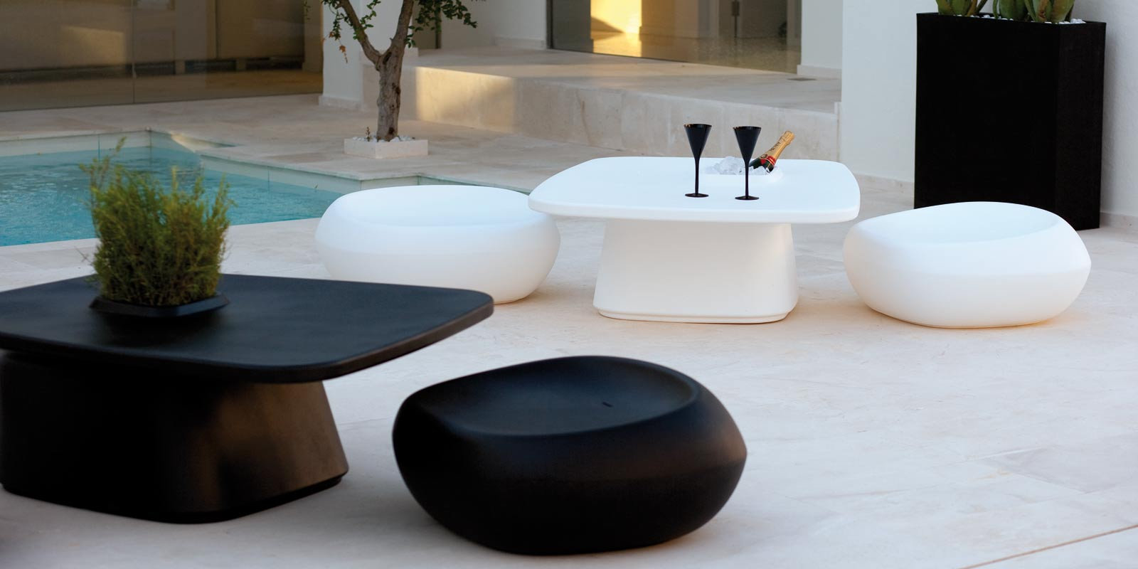 Noma Patio Pouffe, Black