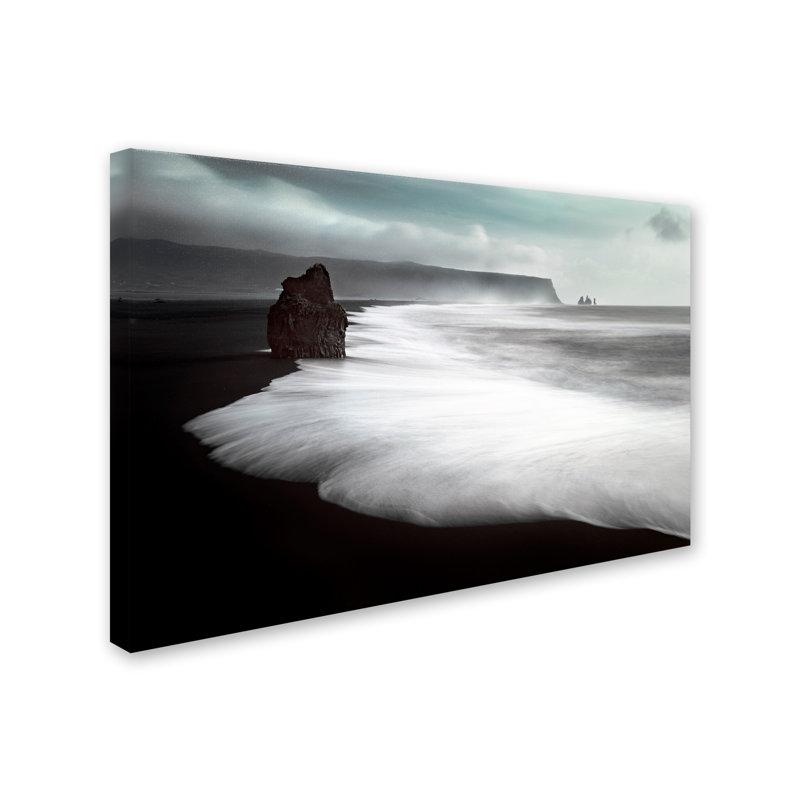 « the black beach », reproduction de photo sur toile tendue, H 12 po x l 19 po