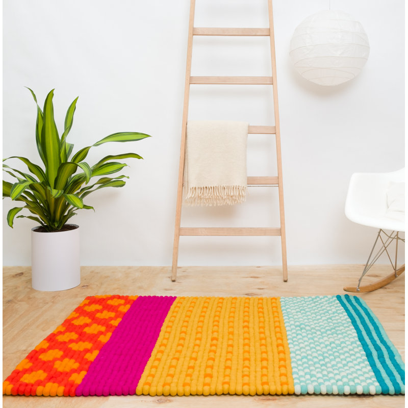 Kerala Geometric Wool Hand Woven 90cm X 130cm Area Rug