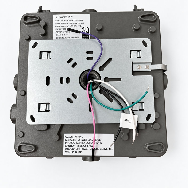 Projecteur DEL E2 Lighting avec batterie de secours de 90 minutes, installation facile, puissance sélectionnable 25 W/45 W/55 W, 3 températures de couleur, vendu à l'unité