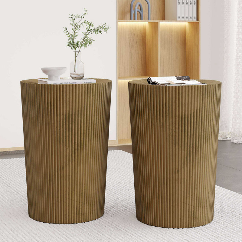 Table de bout en métal martelé