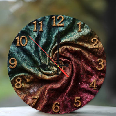 Horloge avec chiffres sur tissu tourbillonnant