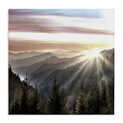 «Sun Rays Through Peaks», art mural sur toile par Danita Delimont