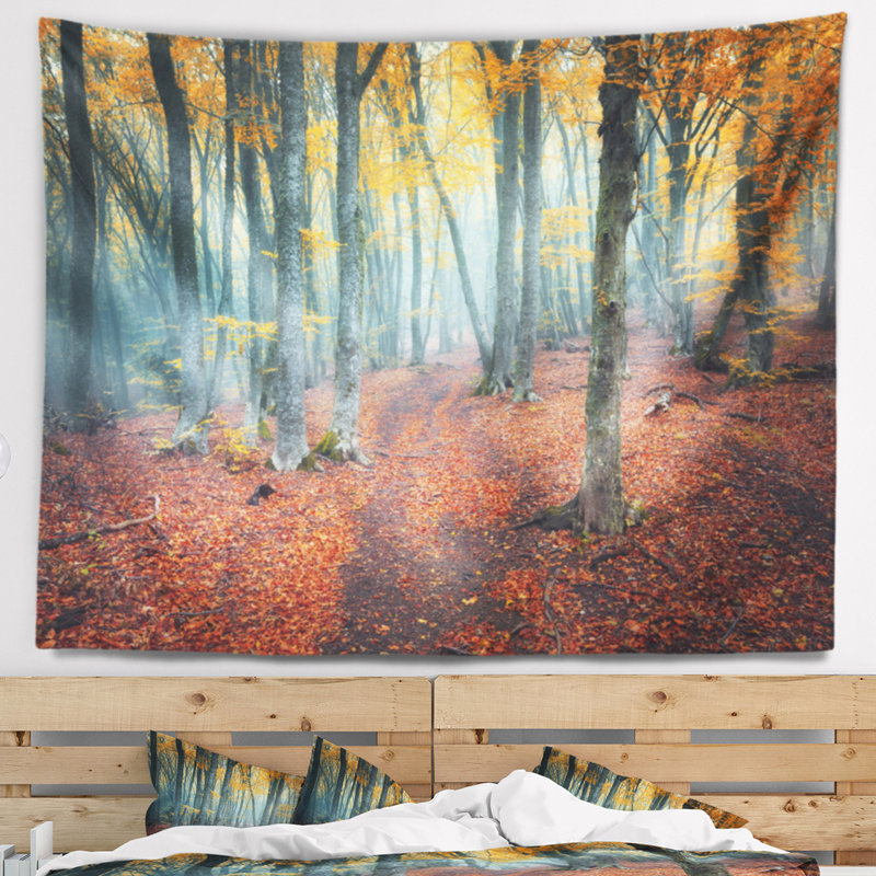 Tapisserie rouge et jaune forêt d'automne, H 68 po x l 80 po