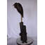 Statue tête de mort en forme de grue, debout sur une souche d'arbre, bronze: 23 po x 16 po x H 55 po