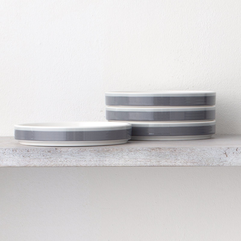 Petites assiettes à rayures Norstake Colorstax 6 po, Gris