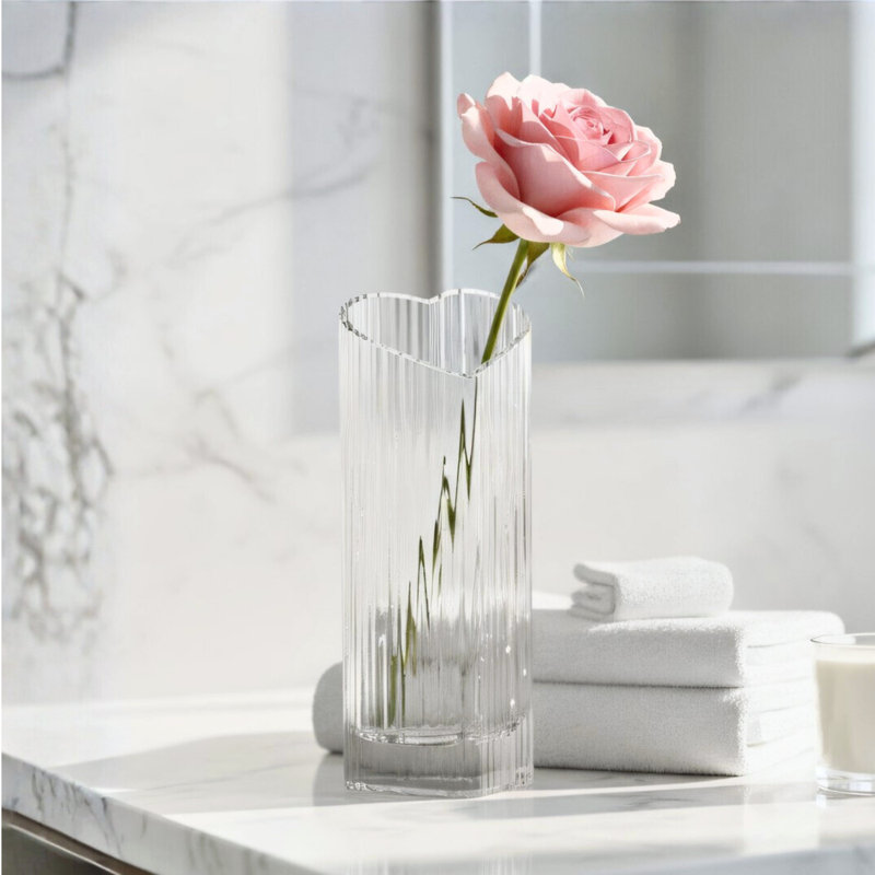  Vase Elara, Clair