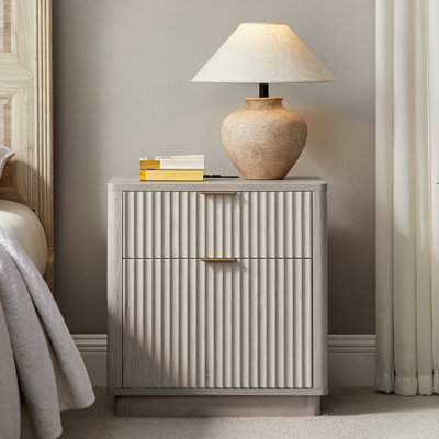 23'' Fluted Nightstand With Mid-Century Modern