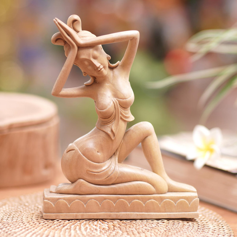 Sculpture priant
