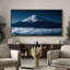 Toile enneigée, mont Fuji au-dessus de nuages, art mural sur toile - photographie de montagne emblématique pour des espaces tranquilles et élégants-116517366-116517365