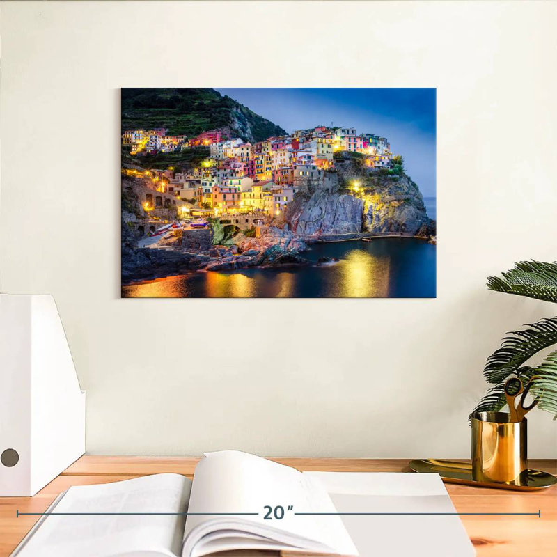 Vue de nuit des Cinque Terre Gillard, H 8 po x l 12 po