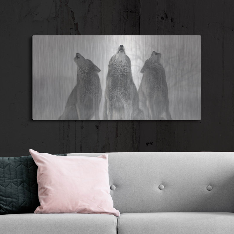 Art mural en métal Lark Manor ™ «Three Wolves Of The Mist» par Gordon Semmens, H 24 po x l 48 po