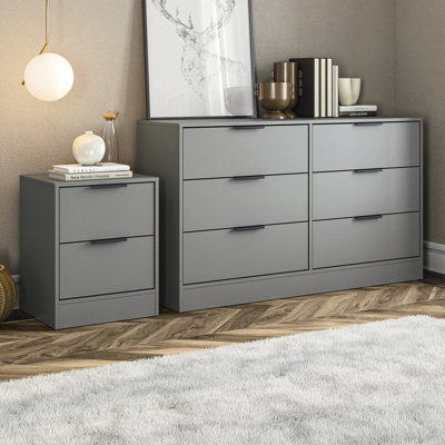 Ensemble de chambre à coucher 2 pièces avec commode à 6 tiroirs et table de chevet l 52,75 po Maiesha