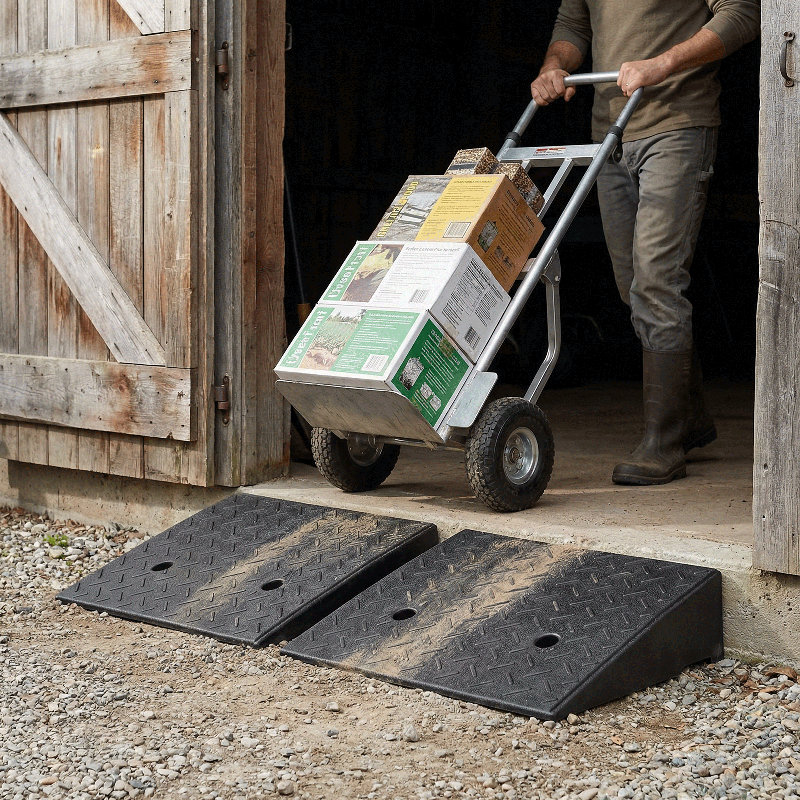 Rampe de dégagement en caoutchouc, H 5,5 po x l 19,5 po x L 14 po