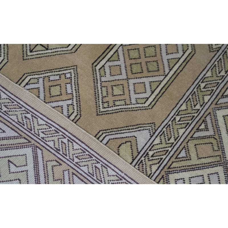 Hand-Knotted High-Quality Beige Area Rug
