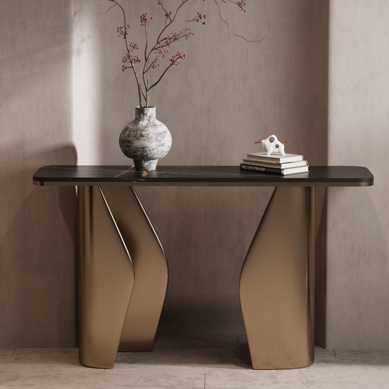 Console luxueuse de style italien., H 33,5 po x l 63 po x P 13,8 po, Doré