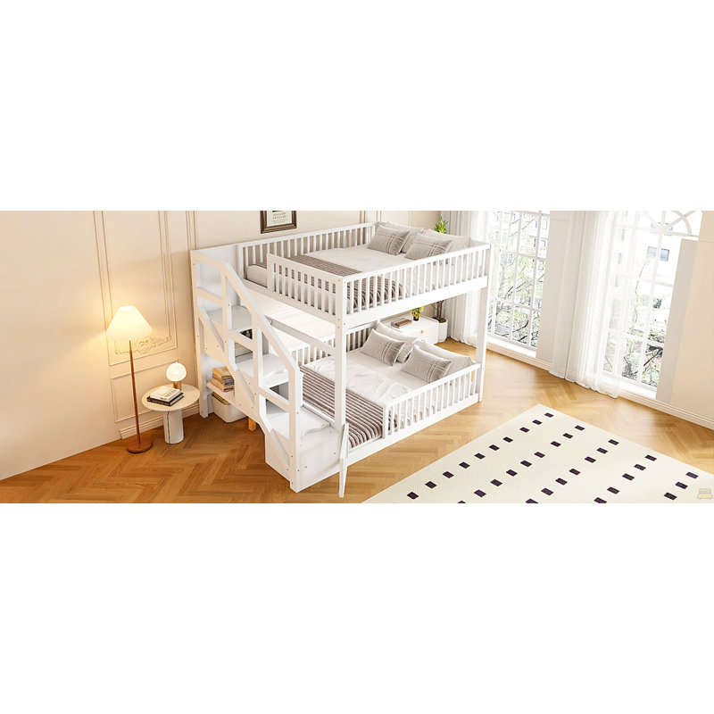 Lit superposé double au-dessus d'un lit double avec escalier de rangement, blanc