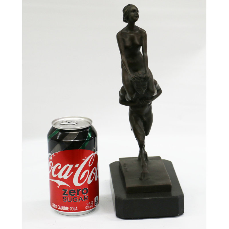 Baigh Figurines & Sculptures