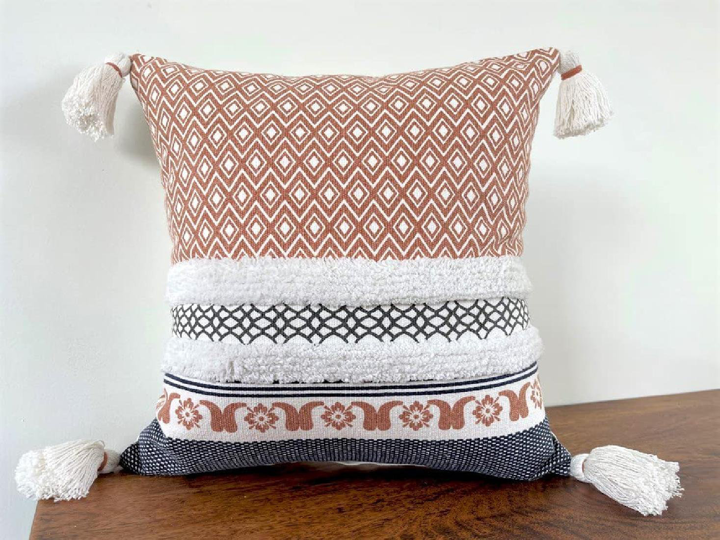 Boho Throw Pillow Covers 18x18 Set of 2 Decorative Pillows for Bed, Neutral  Pillow Covers Beige with Coffee Line Throw Pillows for Modern Farmhouse