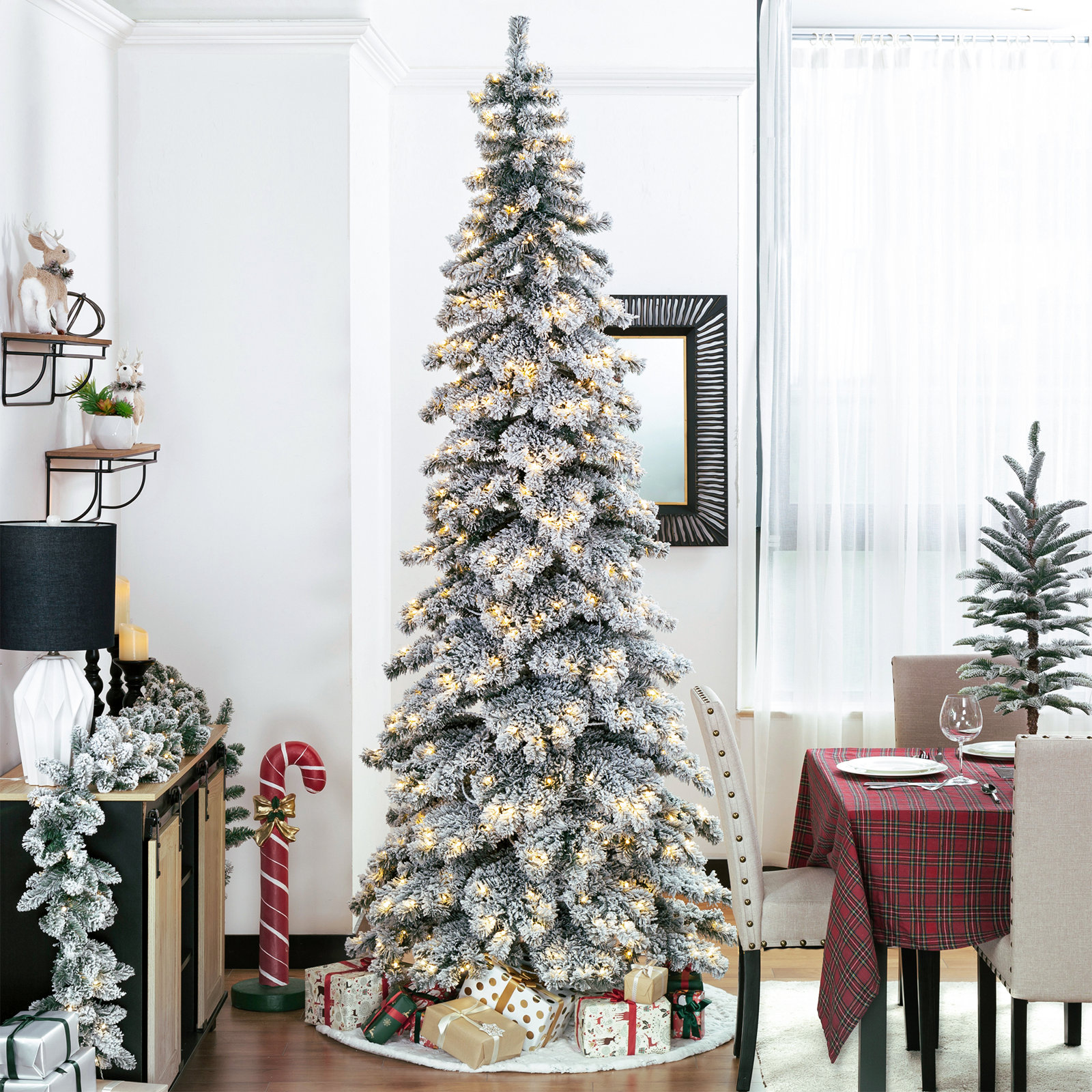 Hersi 9' Pre-Lit Spruce Christmas Tree, 9'