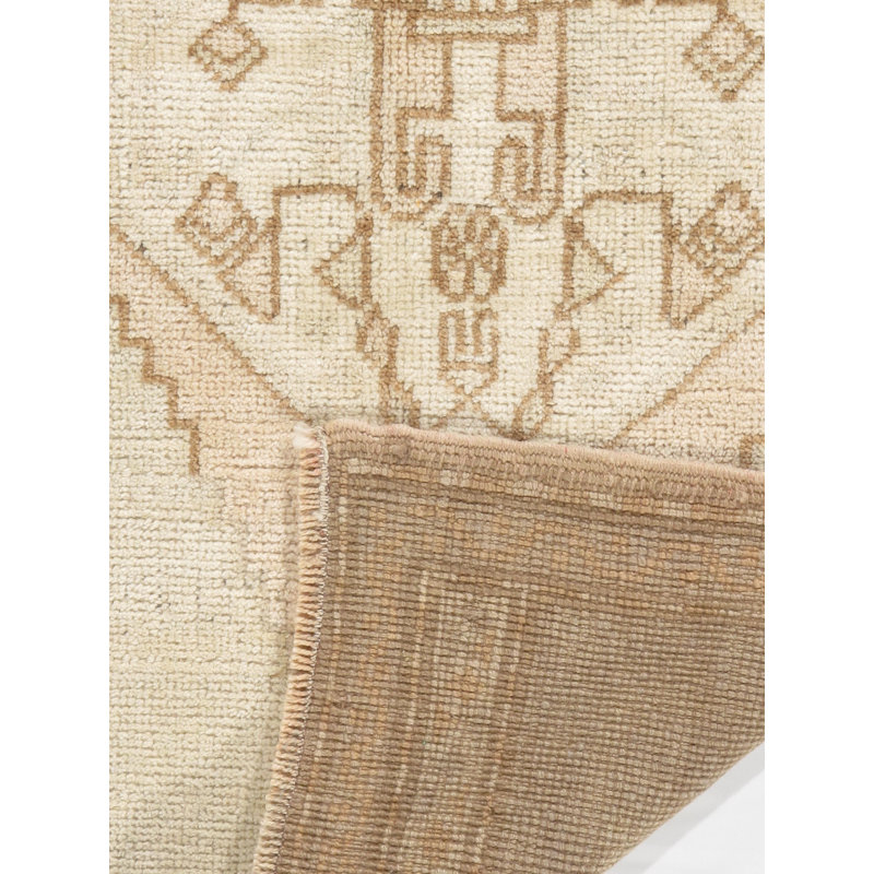 Wool Area Rug in Ivory