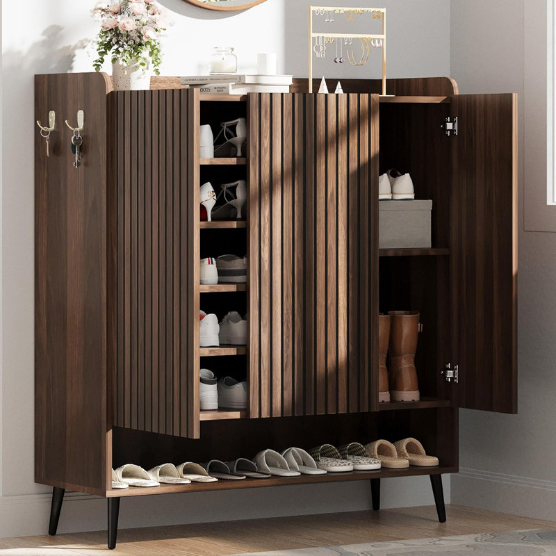 Grande armoire à chaussures Nut-Brown avec 3 portes et tablettes réglables, organisateur pour couloir ou entrée