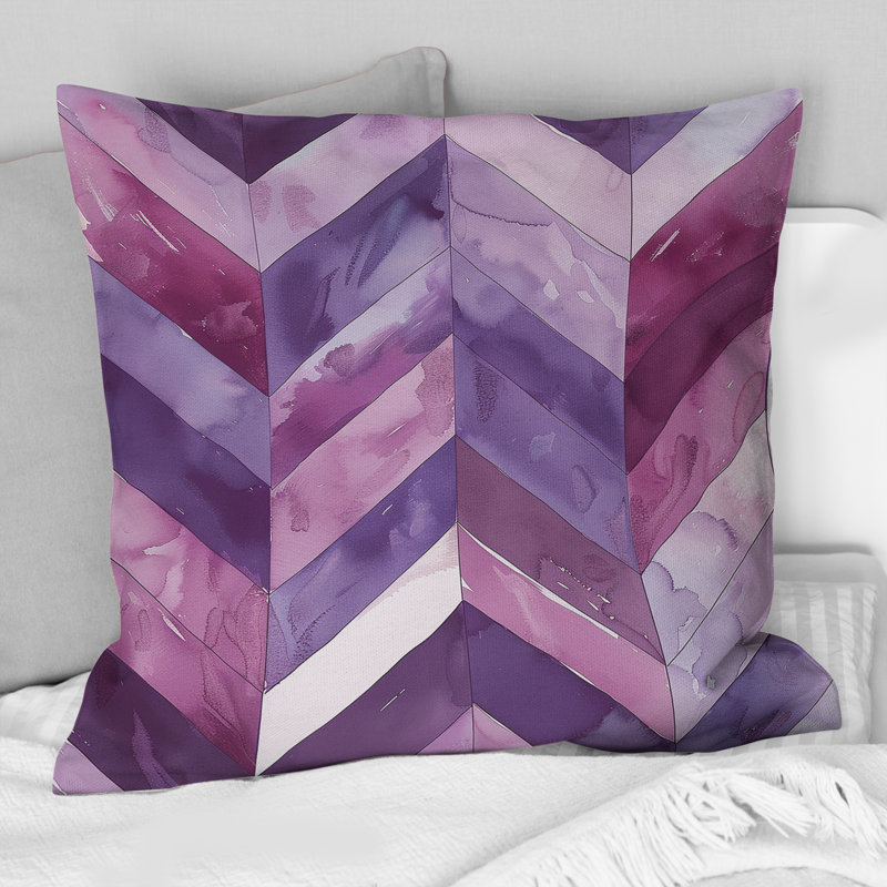 Coussin Mid-Century mauve à chevrons Bliss I, H 16 po x l 16 po